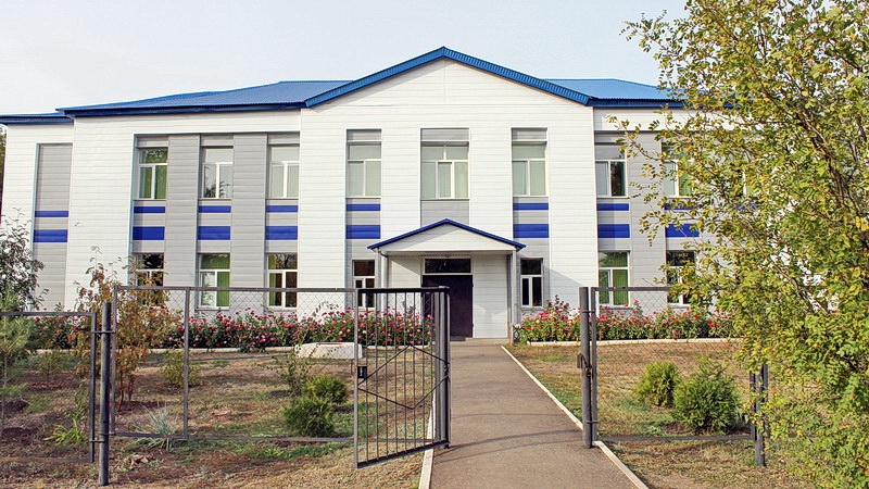 В поселке Первомайский обновили детскую школу искусств